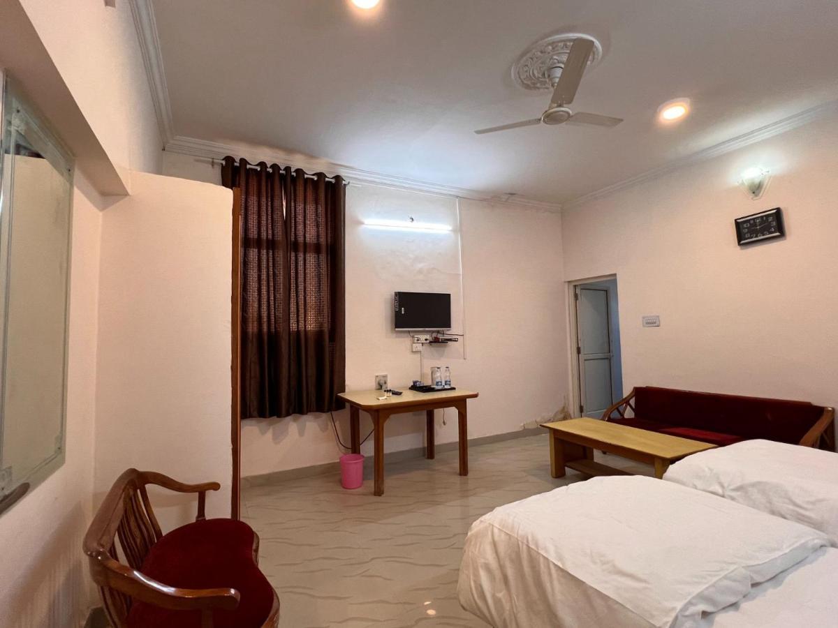 The Patel Stadium Hotel 1 Km From Bus Stand And 2 Km From Railway Station Ajmer Exterior photo